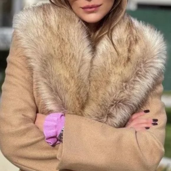 NWOT Faux Fur Collar Scarf - Picture 1 of 4